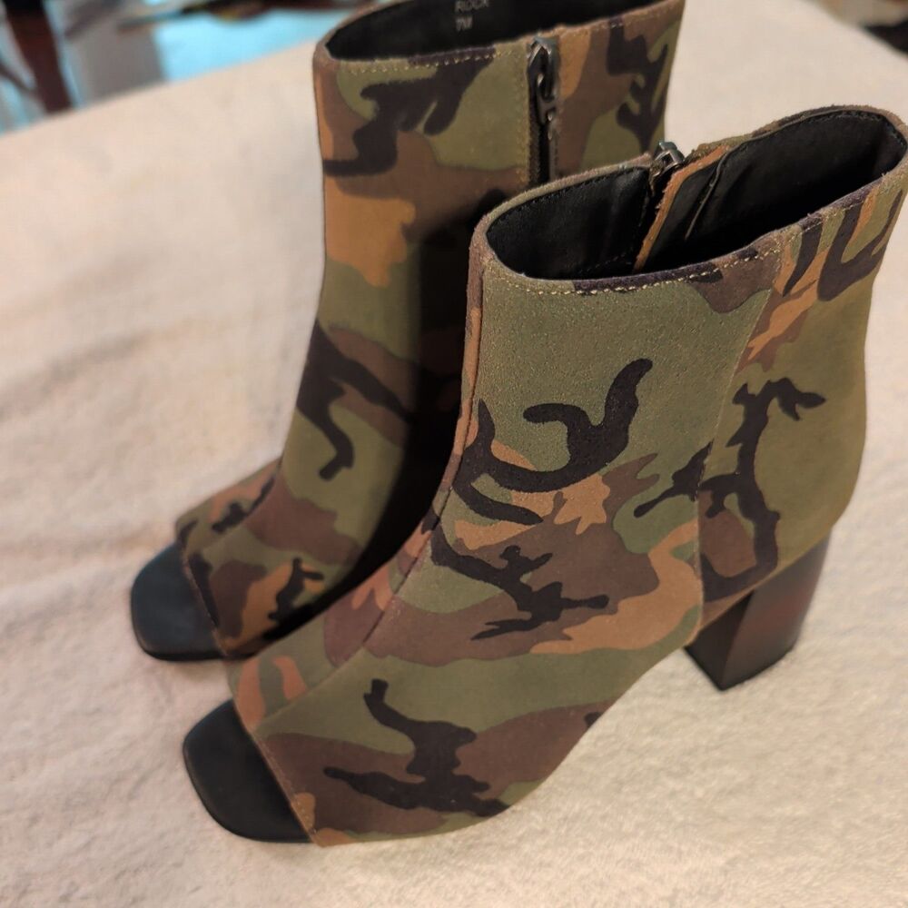 SANCTUARY ankle Boots Color Fatigue Camo Multi Peep Toe  Shoes Size 7 Women